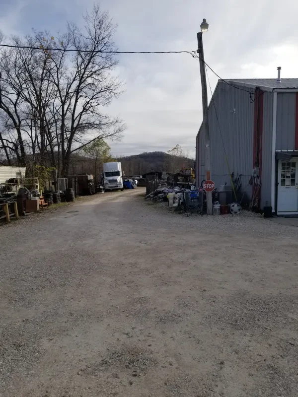 Ben's Auto Salvage - photo 4