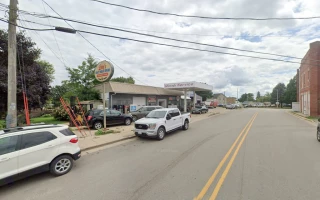 Larry's Service Station