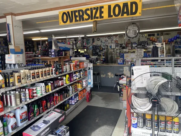 R & W Auto Parts - photo 2