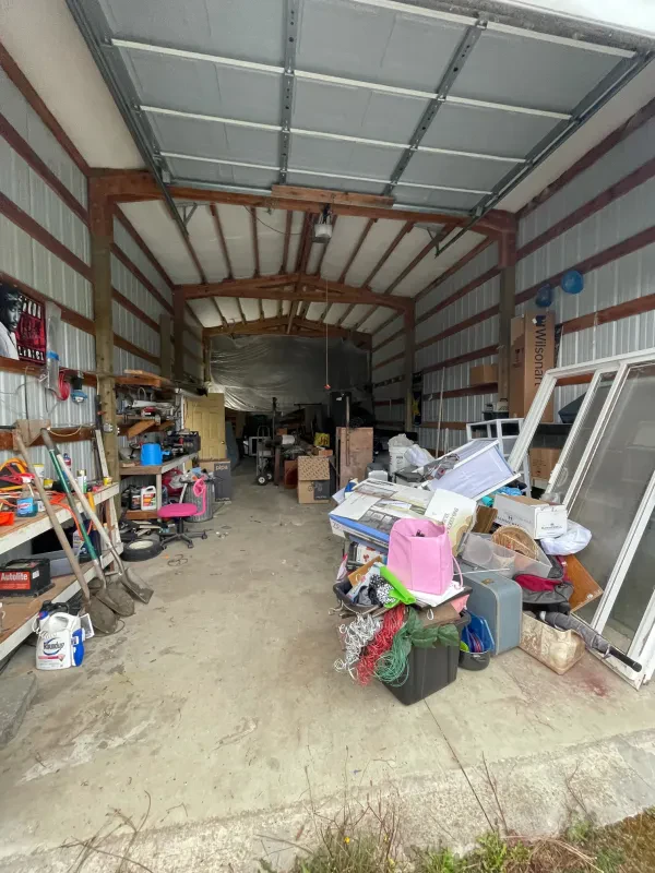 Clutter Cops Junk Removal - photo 3