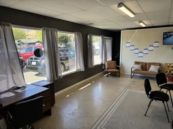 Columbia River Auto Sales - photo 2