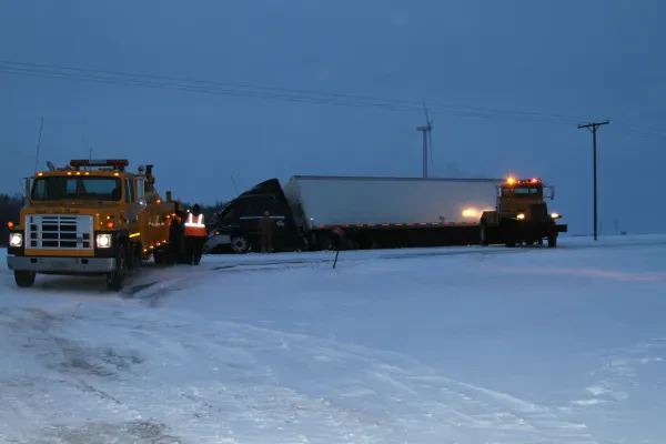 Chuck's Heavy & Light Towing - photo 2