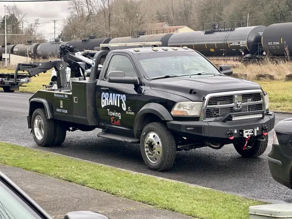 Grant's Towing East (24hr Towing) - photo 3