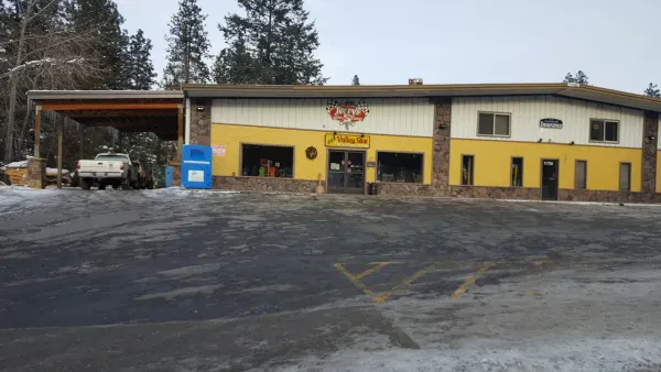 NAPA Auto parts - Leavenworth - photo 3