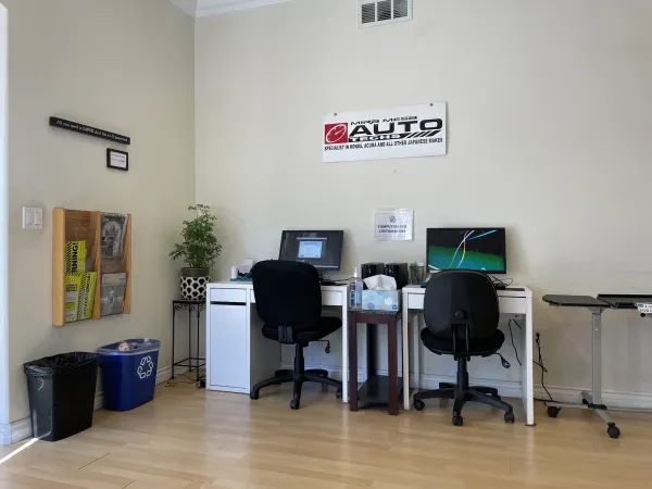 Mira Mesa Auto Techs - photo 2