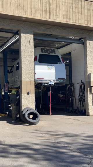 Avon Auto & Truck