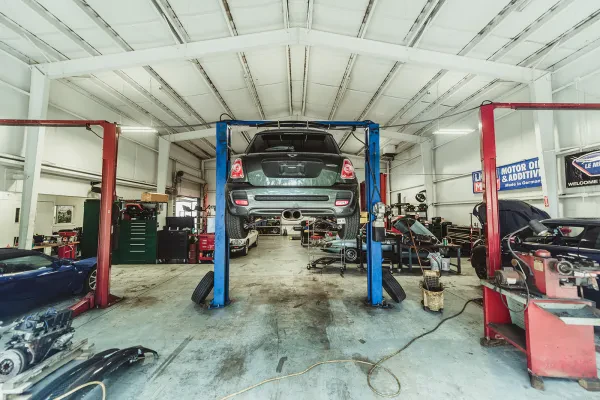 Rob’s Euro Werks - photo 2