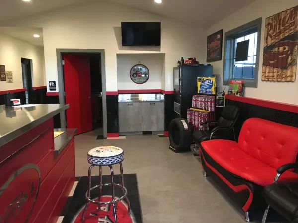 Woody's Pit Stop - photo 3