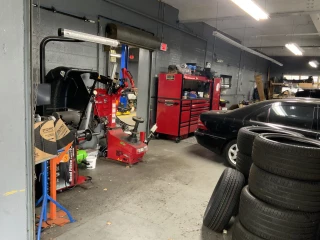 Edgewater International Auto Body & Auto Tech