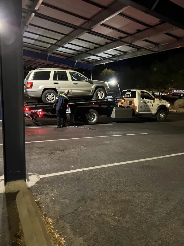 Luna’s Auto Service & Towing - photo 4
