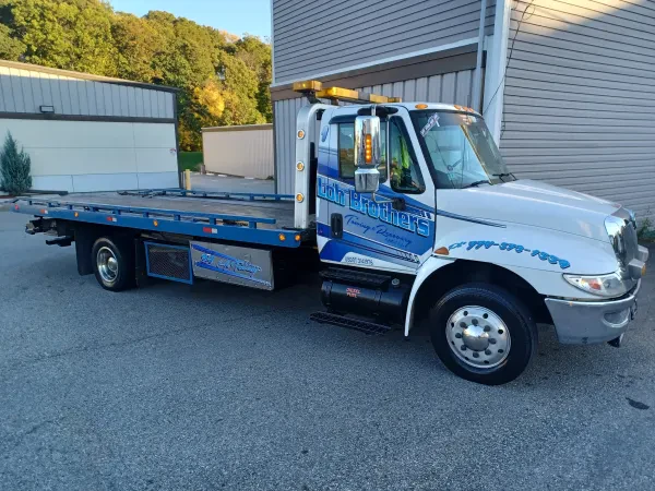 Loh Brothers Towing & Recovery - photo 2