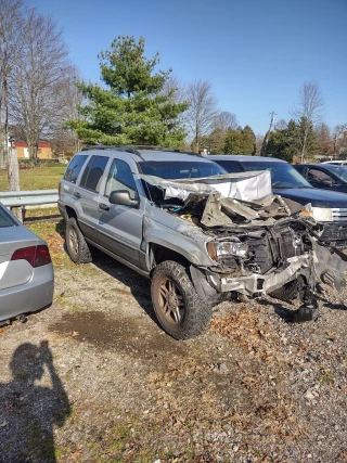JOHN'S TOWING