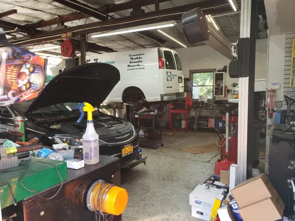 Willy's Repair Shop - photo 4