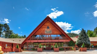 Kohl's Ranch Lodge