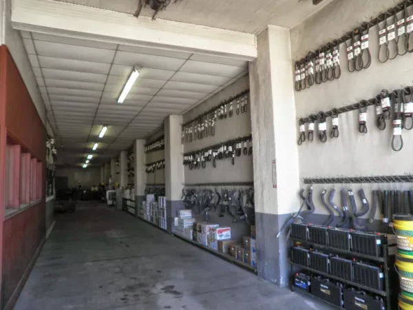 Locke Auto Parts - photo 3