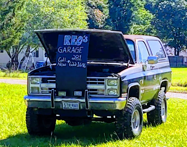Reo's Garage - photo 3