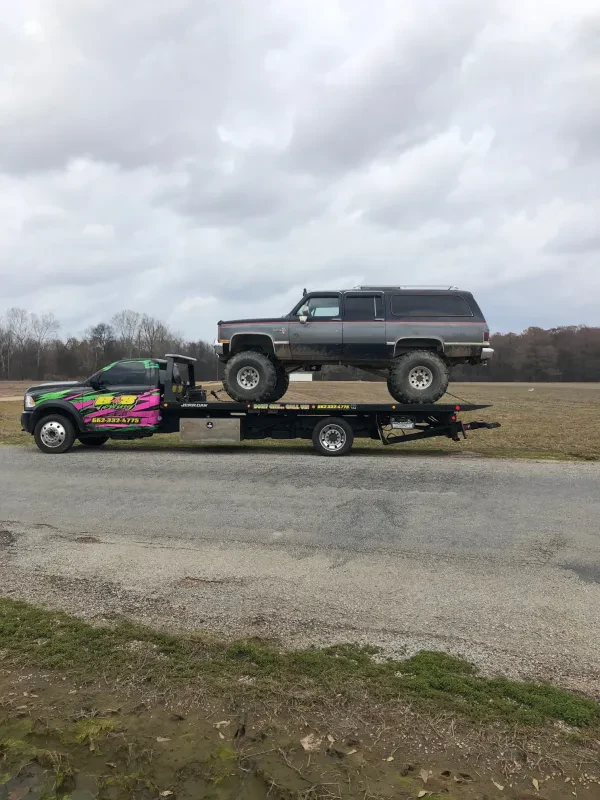 Brown's B&B Towing - Roadside and Flatbed Service - photo 2
