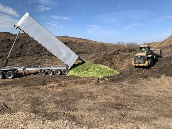 The Organic Recycler - Mulch, Compost, Soil & More - photo 2