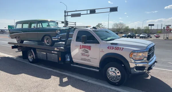 LOBOS TOWING - photo 4