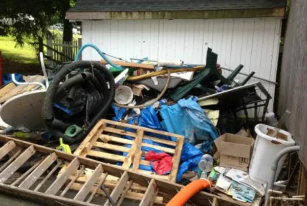 413 Junk Removal - photo 2