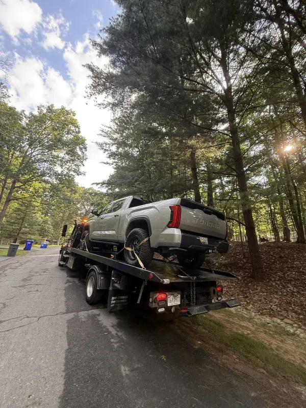EZE Towing & Transport - photo 3