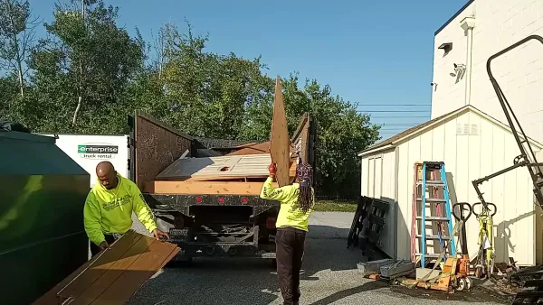 Je Transporte Hauling & Trucking - photo 2