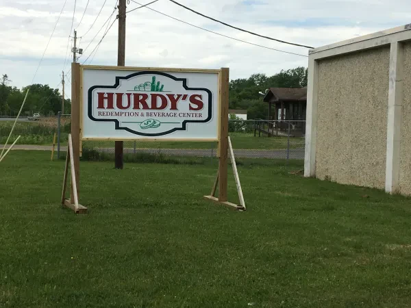 Hurdy’s redemption & beverage center - photo 4