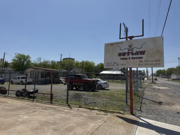 Outlaw Towing and Recovery - photo 2