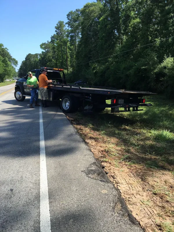 Huskey's Towing and Recovery - photo 2