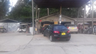 Johnson 's Auto Tire & Tow LLC