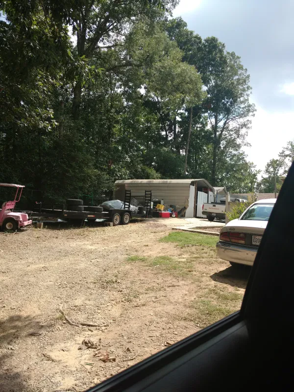 Johnson 's Auto Tire & Tow LLC - photo 2