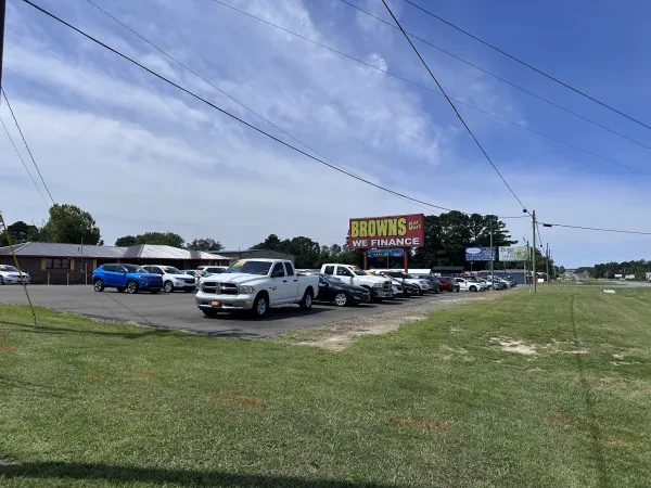 Brown's Kar Mart - photo 2