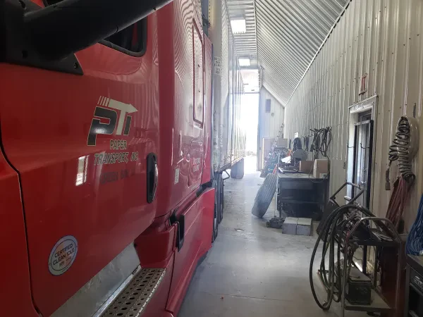 Red Rock Truck Center - photo 2