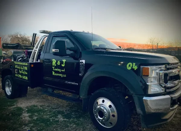 R & J Towing & Recovery LLC - photo 4