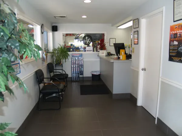 Center Island Auto Repair Inc - photo 2