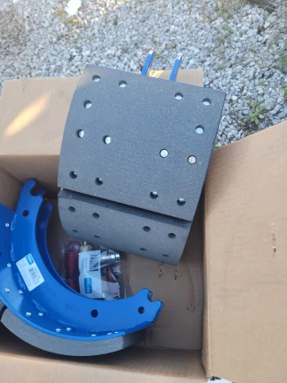 B & T Truck Parts
