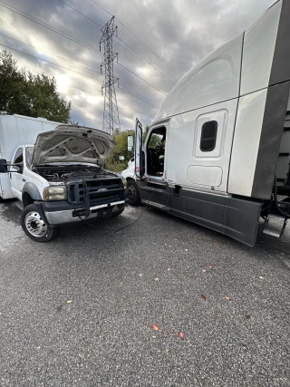 Mobile Diesel Mechanic & Truck Repair Shop