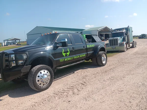 TsT Mobile Truck Repair - photo 3