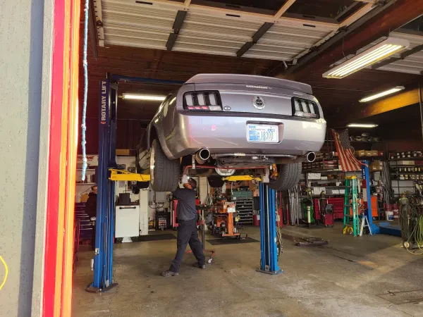 Hazel Dell Automotive and Exhaust - photo 2