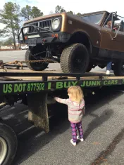 Roadrunner Towing- We Buy Junk Cars
