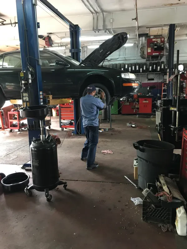 INTERNATIONAL AUTO REPAIR - photo 3