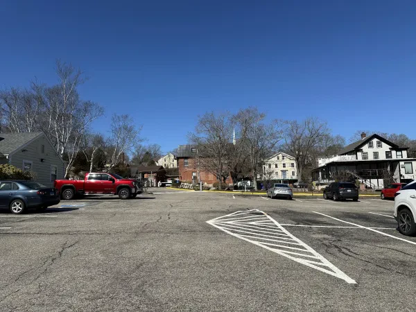 Public Parking Lot - photo 4