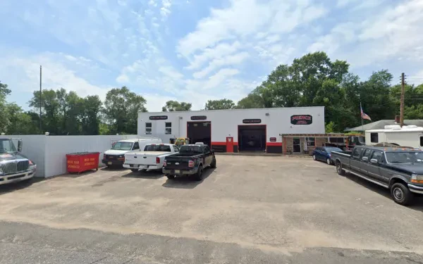 Pierce Towing & Auto Repair, LLC - photo 3