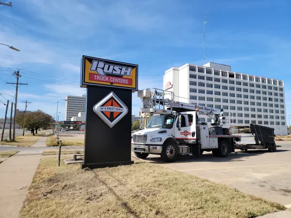 Rush Truck Centers - Topeka - photo 3
