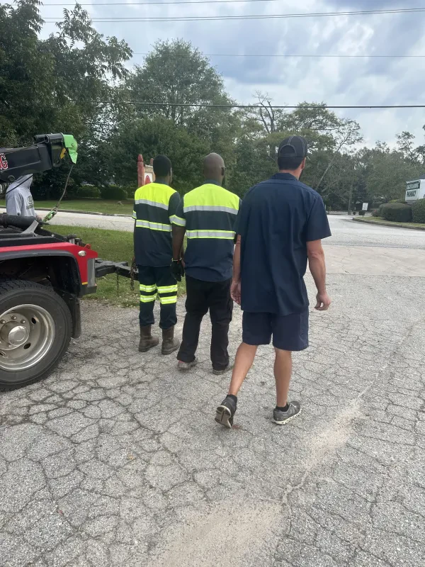 CORNER LOT TOWING - photo 2