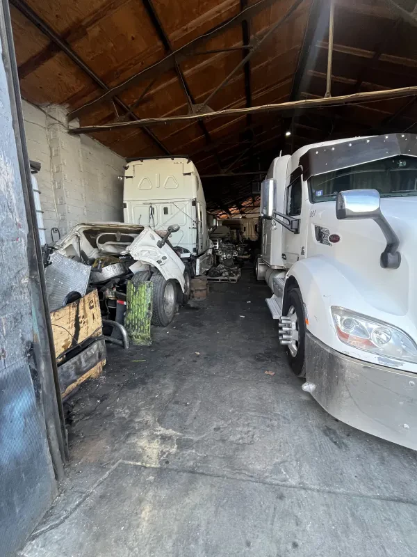 FIX-IT TRUCK LLC - photo 2