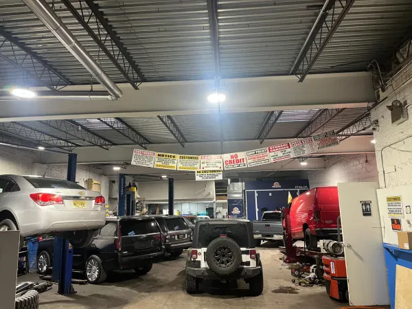 king's Auto Body & Truck Service - photo 2