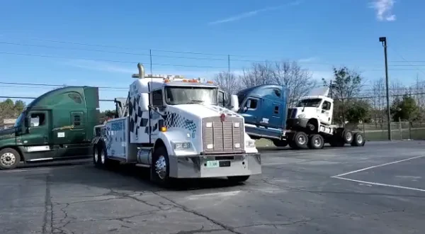 Bernal's Towing 24 HR Service - photo 2