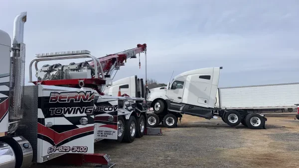 Bernal's Towing 24 HR Service - photo 3