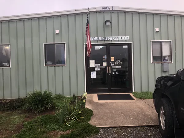 Larry's Auto Shop - photo 3